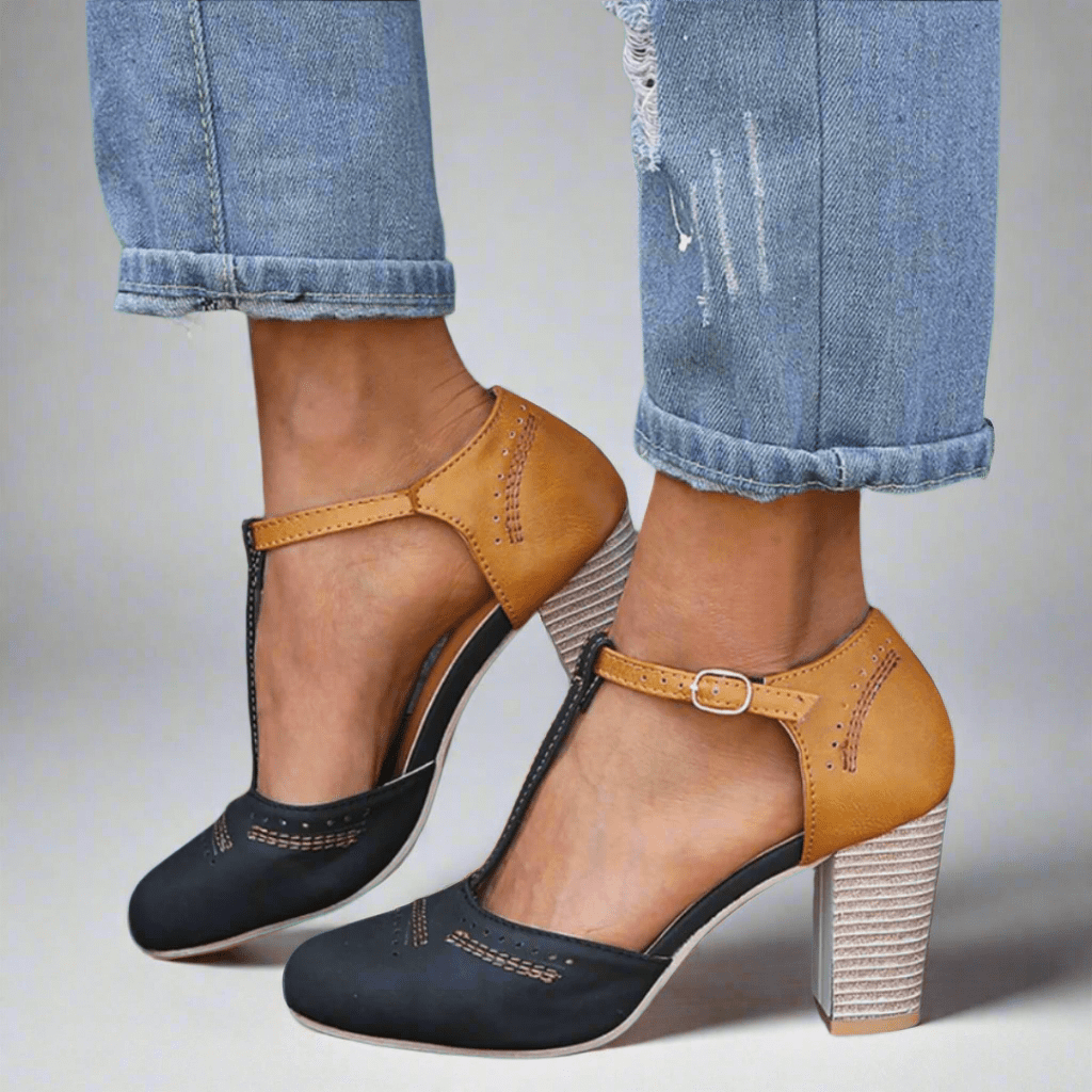 Noir (Almost sold out) / 11 US | 42 EU