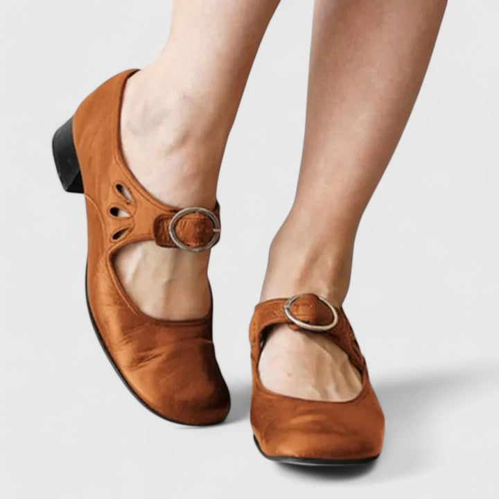 Chocolate (Almost sold out) / 12 US | 43 EU