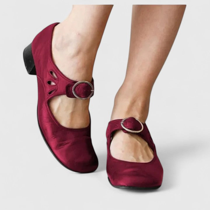 Rouge / 12 US | 43 EU