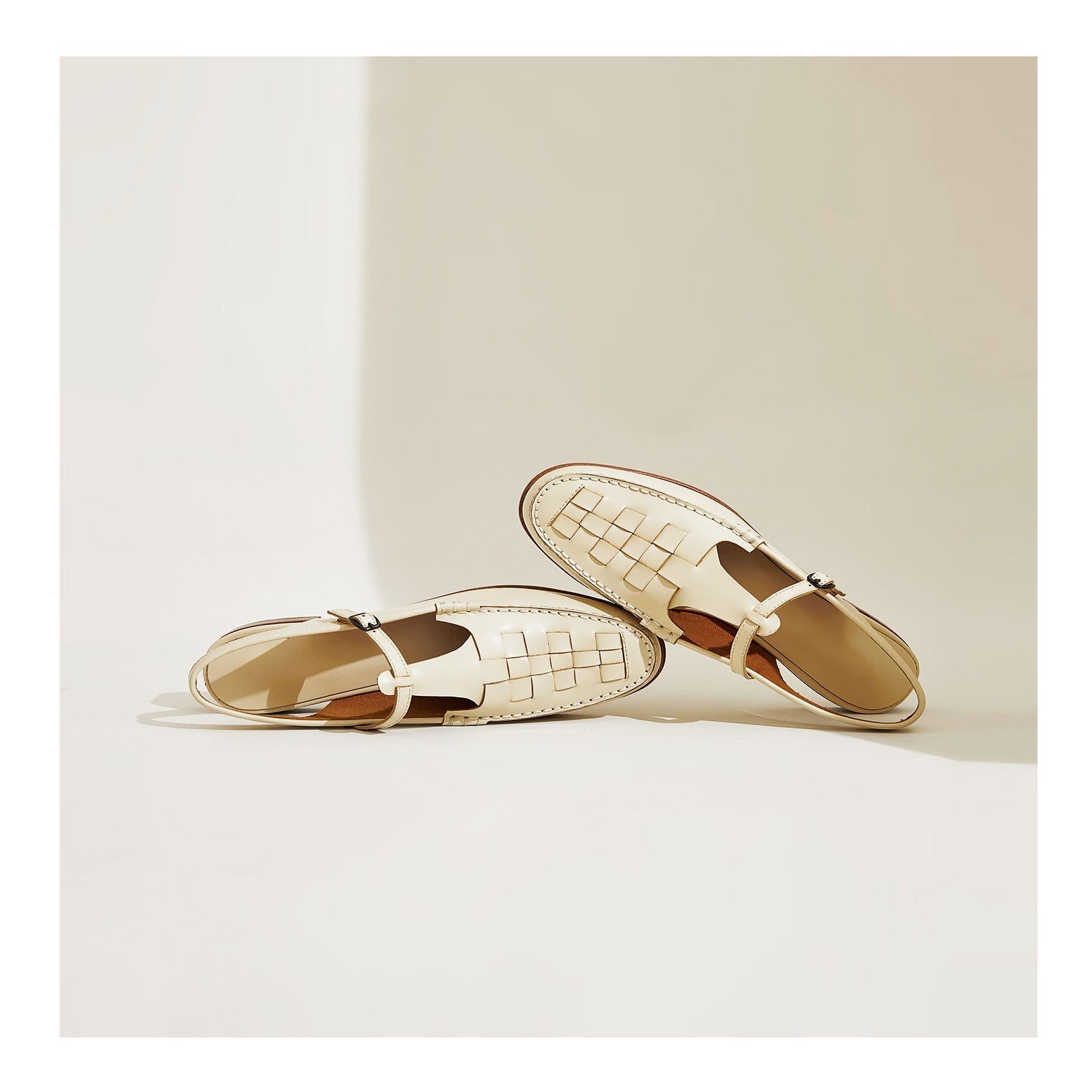 Ivory (Almost sold out) / 11