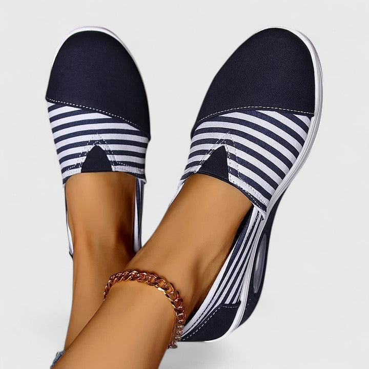 Blue / 11 US | 42 EU