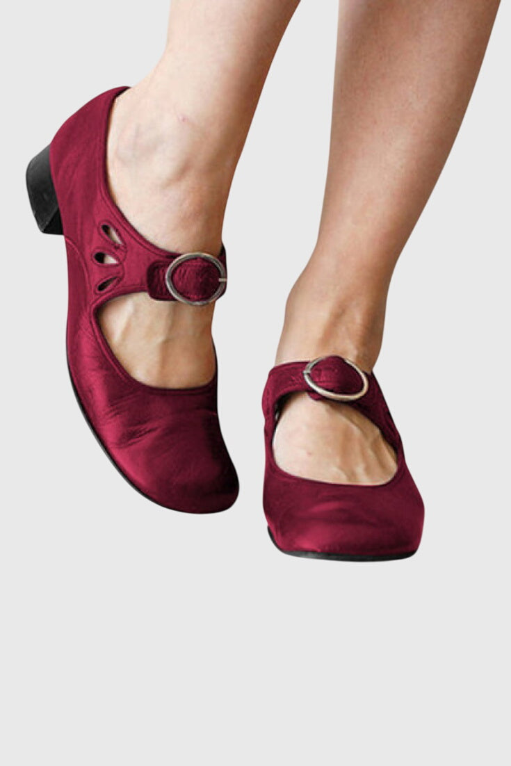 Rouge / 12 US | 43 EU